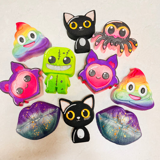 Ready Made Bath Bomb Bundle of 10x Bombs as shown ready to post. One off ONLY