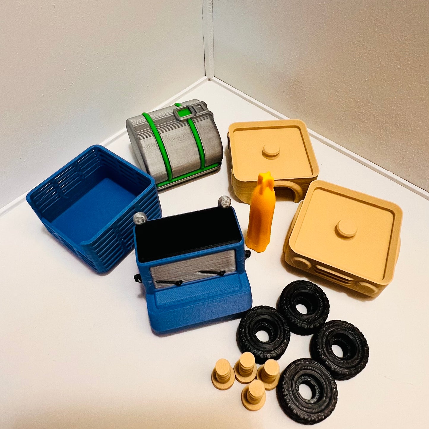 Click & Connect Vehicles Water, Fuel, Cargo Set 14 Pieces