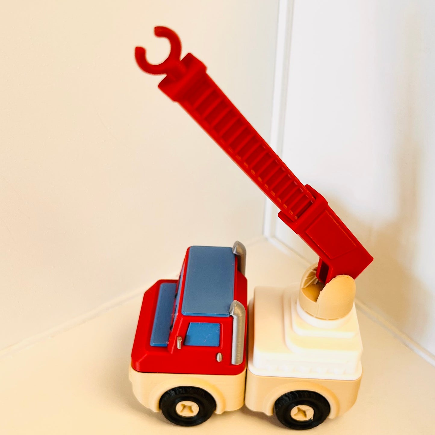 Click & Connect Vehicles Crane & Digger Trucks Set 18 Pieces